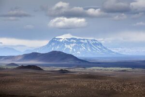 Vědci vytvořili model procesů, které vedly k loňské erupci sopky na Islandu